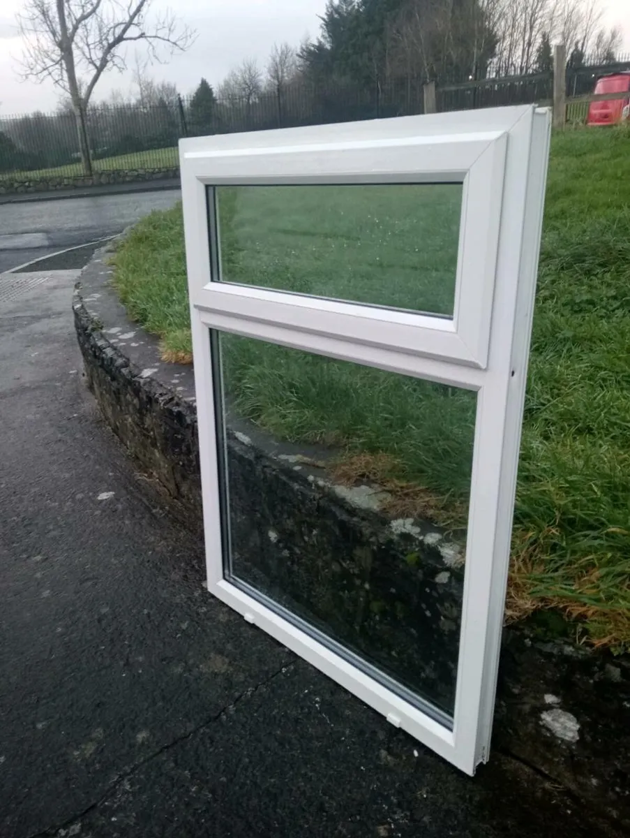 🎄3 MATCHING PVC WINDOWS AVAILABLE🎄 - Image 4