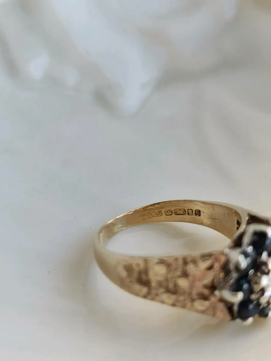 9 CT Gold Diamonds Sapphire ring - Image 4