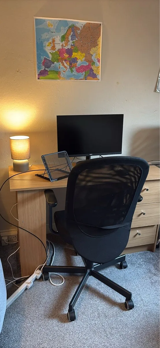 Home office bundle- desk, office chair, PC monitor - Image 1