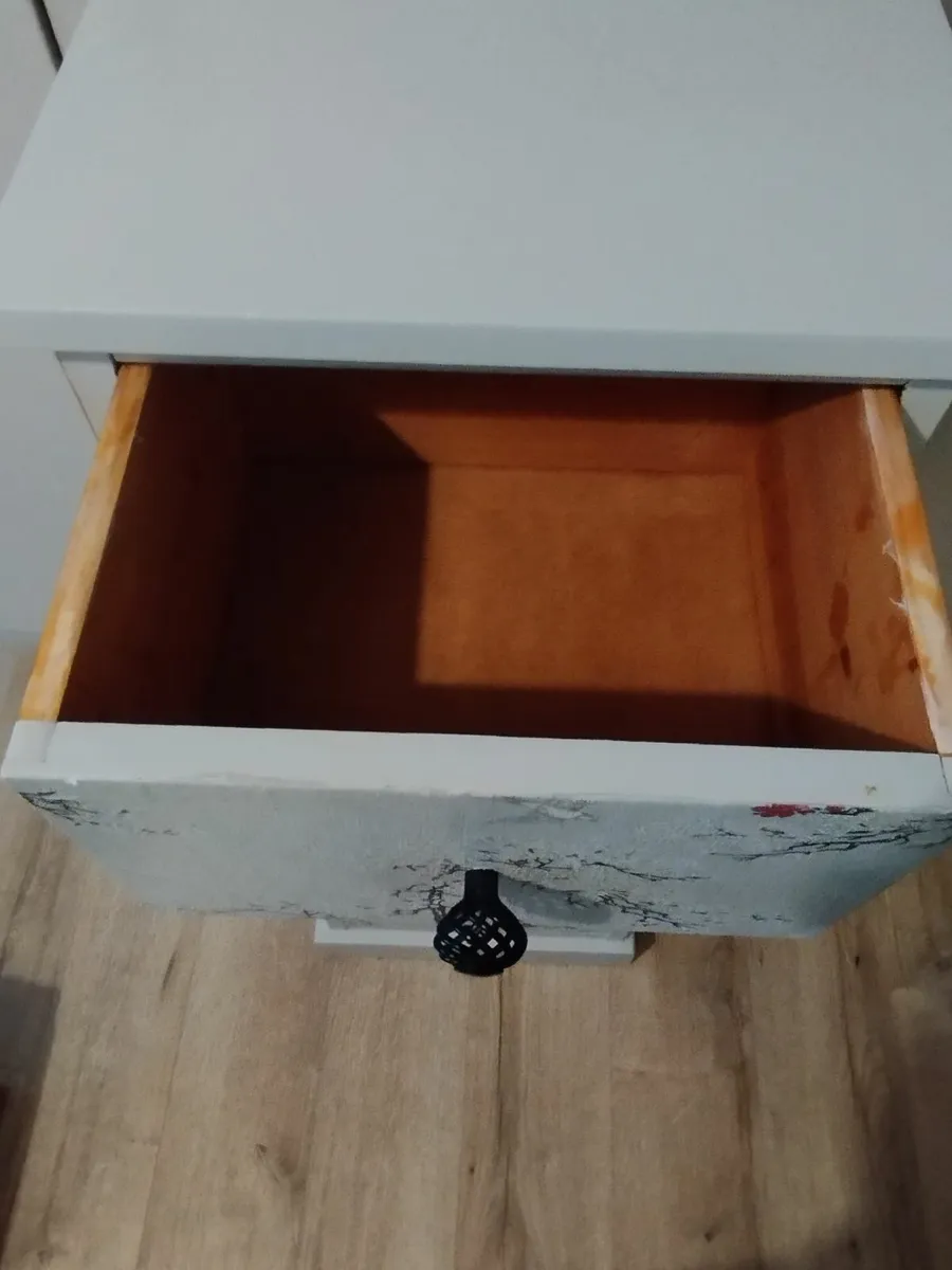 Narrow chest of drawers - Image 2