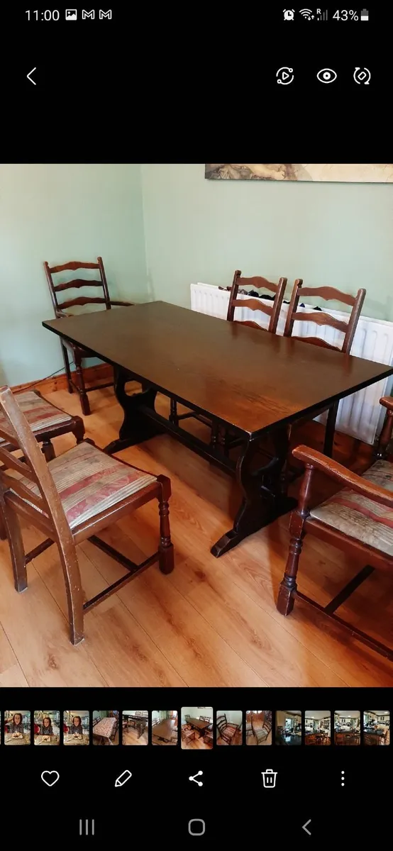Kitchen table - Image 1