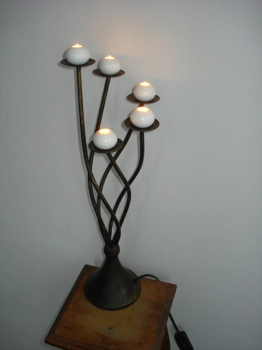 METAL TABLE TOP SPIRAL LAMP. - Image 3