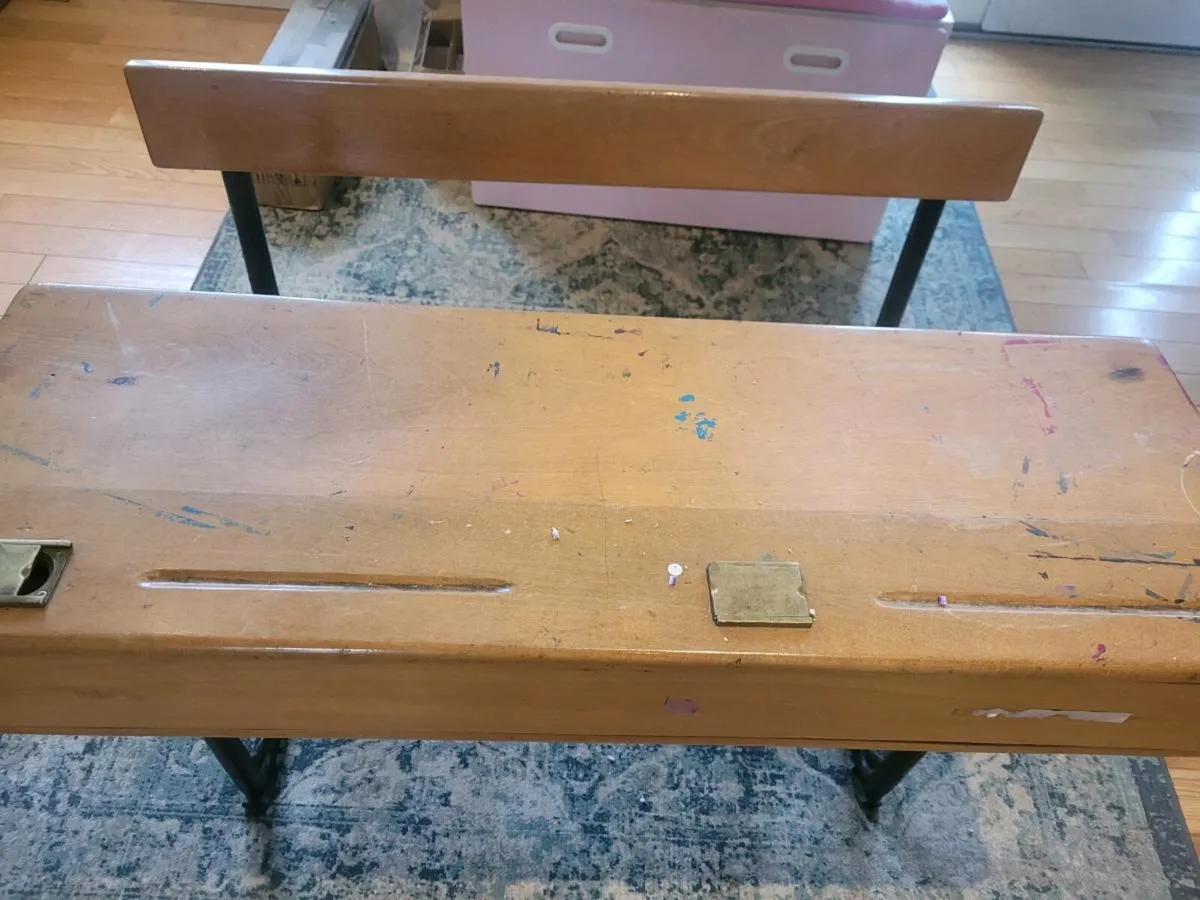 Old school desk - Image 2
