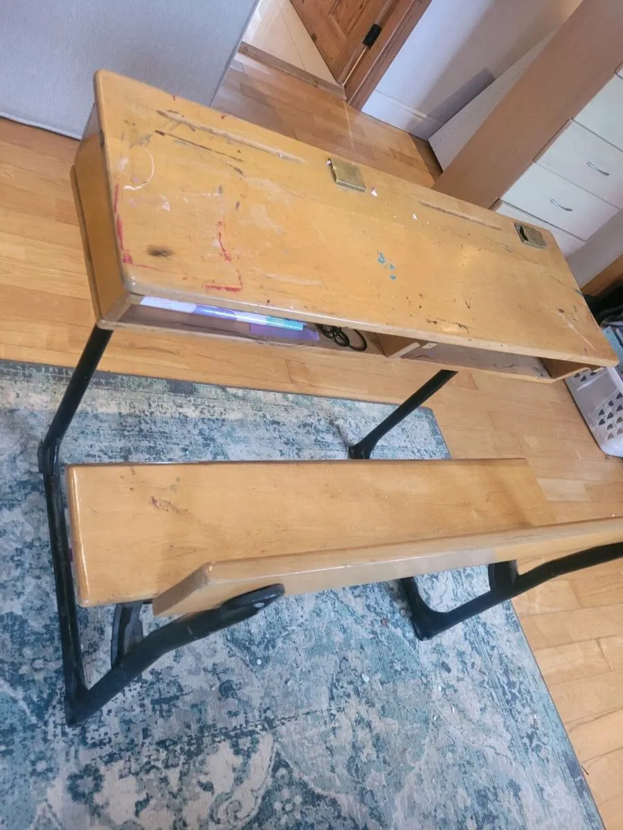 Old school desk - Image 3