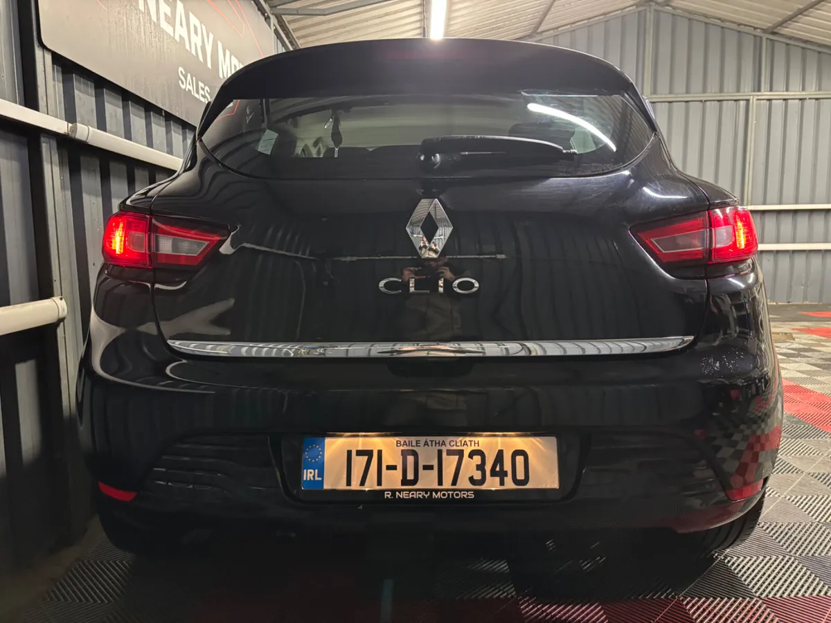 2017 Renault Clio 1.2 16V 75 DYNAMIQUE NAV - Image 2