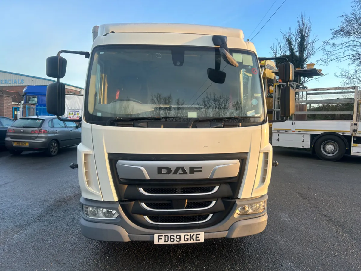 2020 Daf lf150 7.5 ton 20ft box with tail lift - Image 2