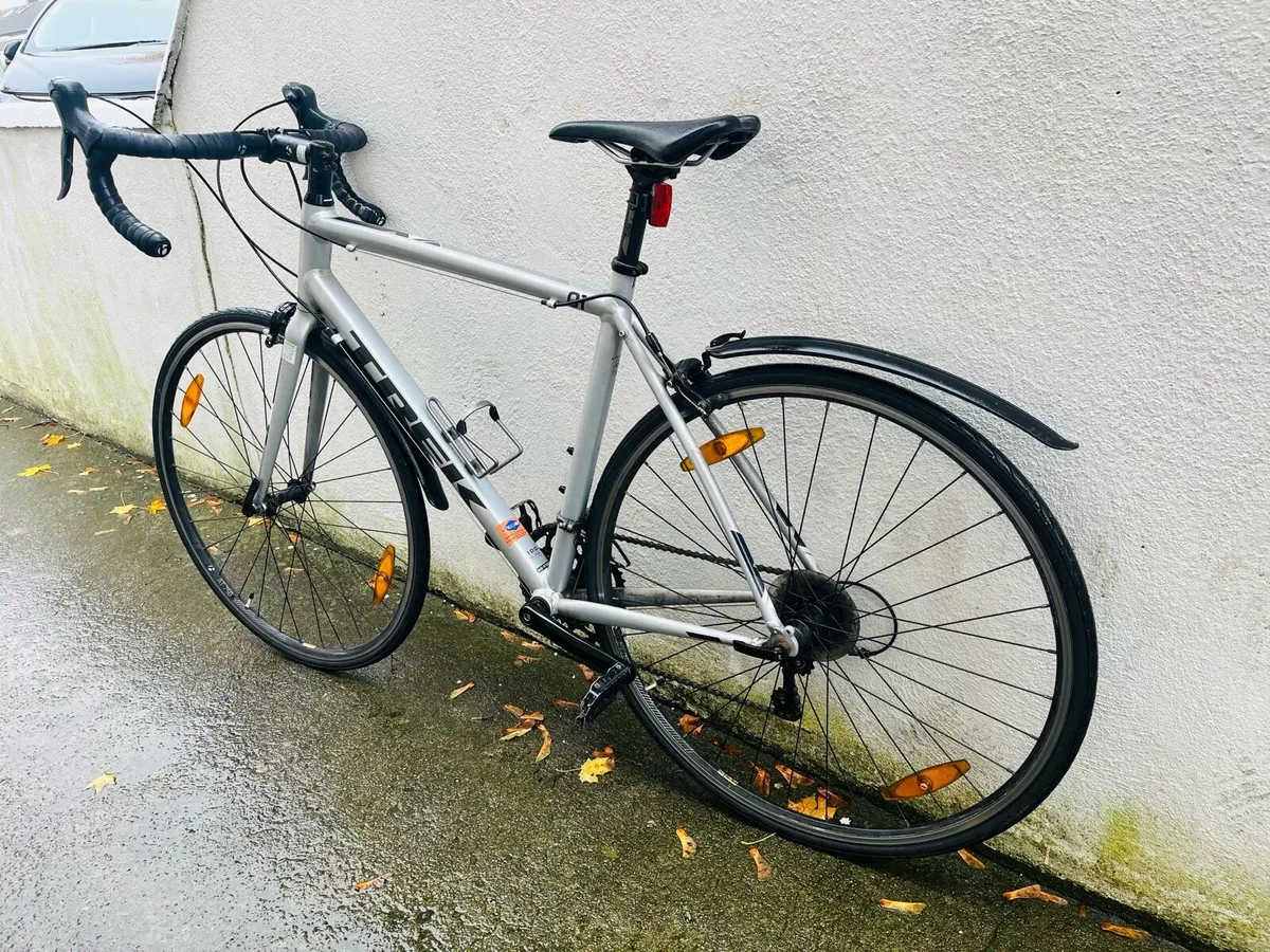 Trek one series 1.1 road bike - Image 4