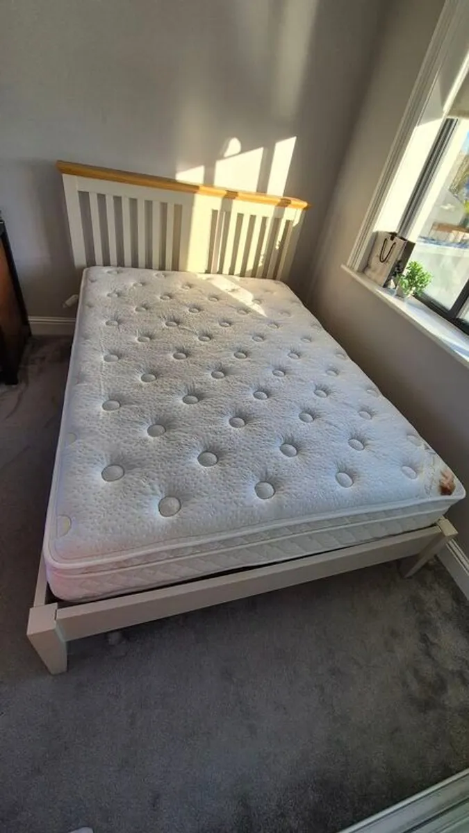 Hampstead Two Tone Double Bed with top quality coil Sprung Mattress - Image 2