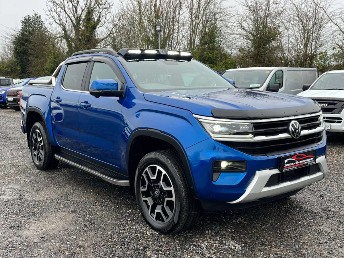 242 VOLKSWAGEN AMAROK STYLE *AS NEW* - Image 1