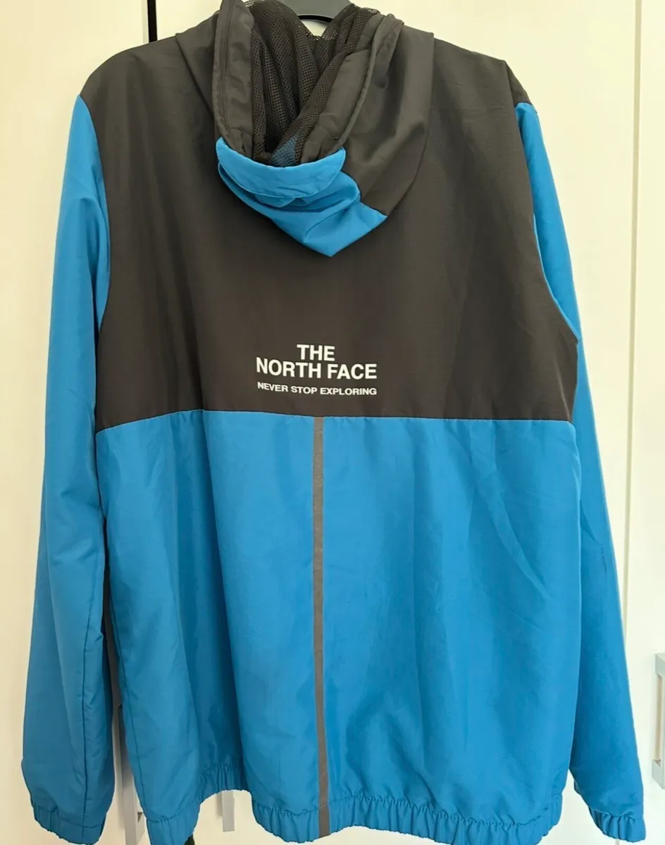 The North Face Wind anorak jacket in blue - Image 3