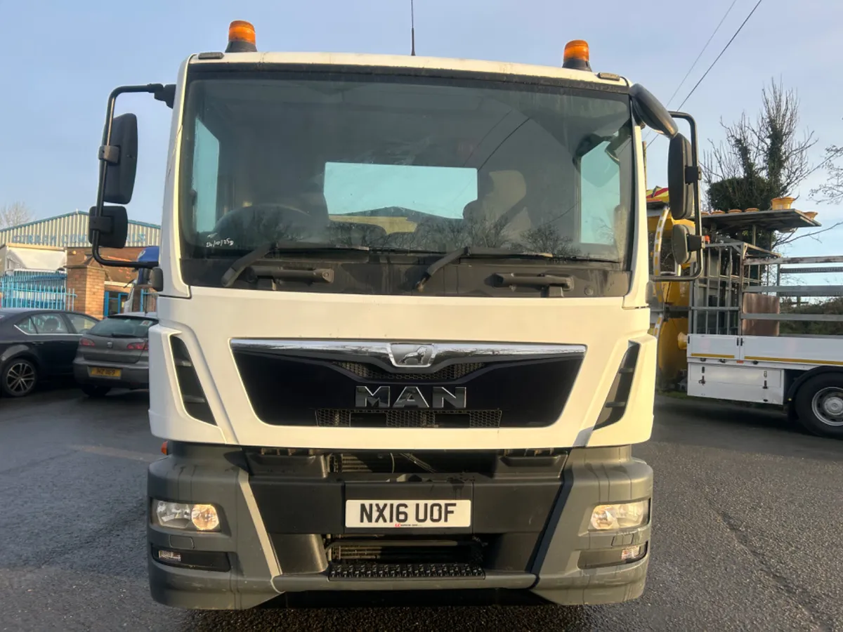 2016 man 18.250 18 ton tar hotbox - Image 2