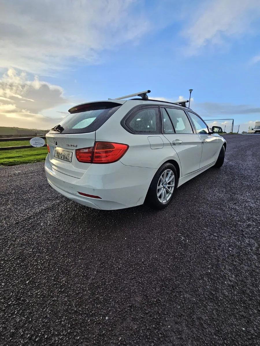 BMW 3-Series 2015 - Image 2