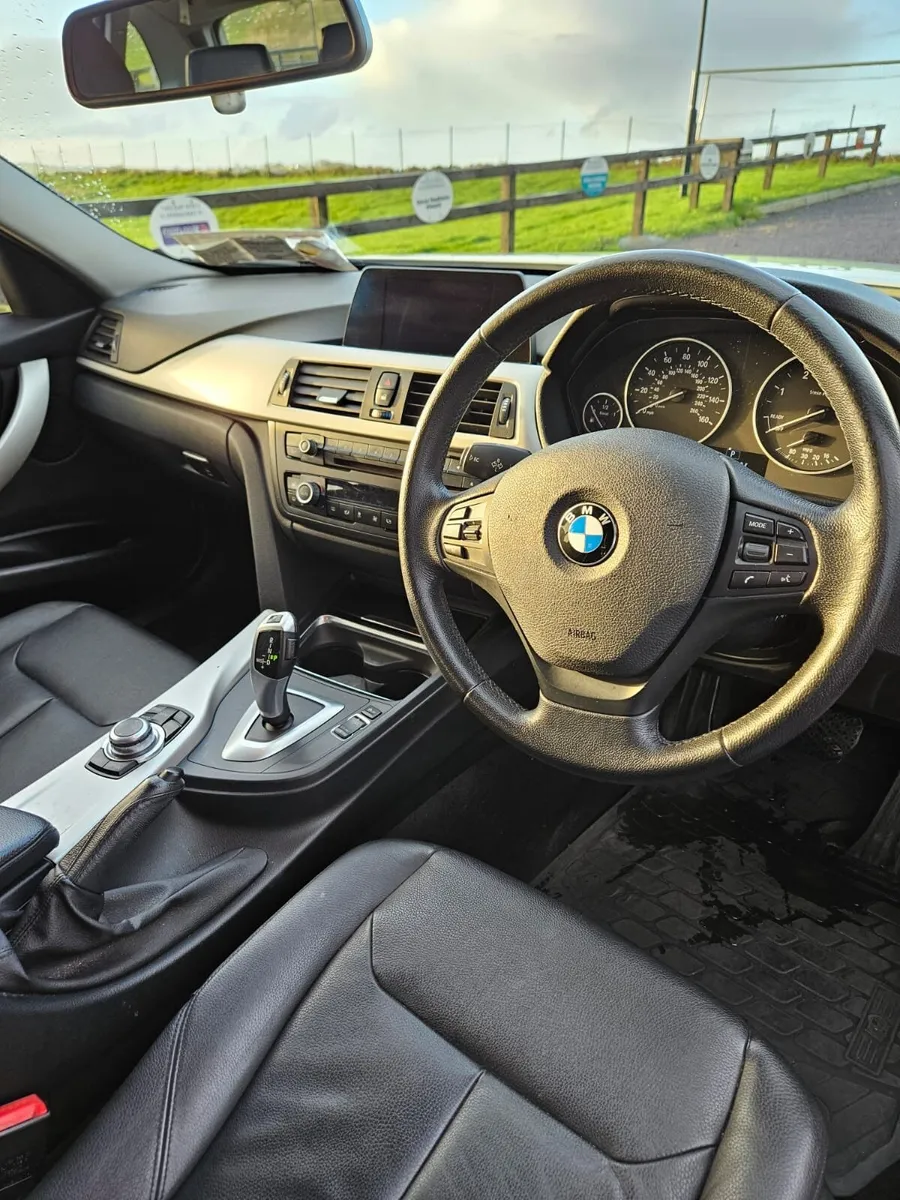 BMW 3-Series 2015 - Image 3