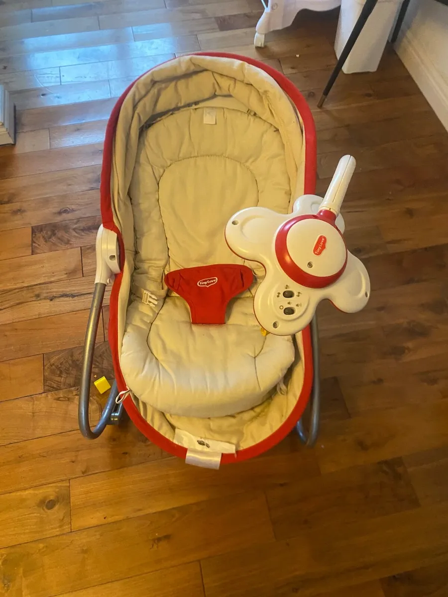 Baby chair with music - Image 1