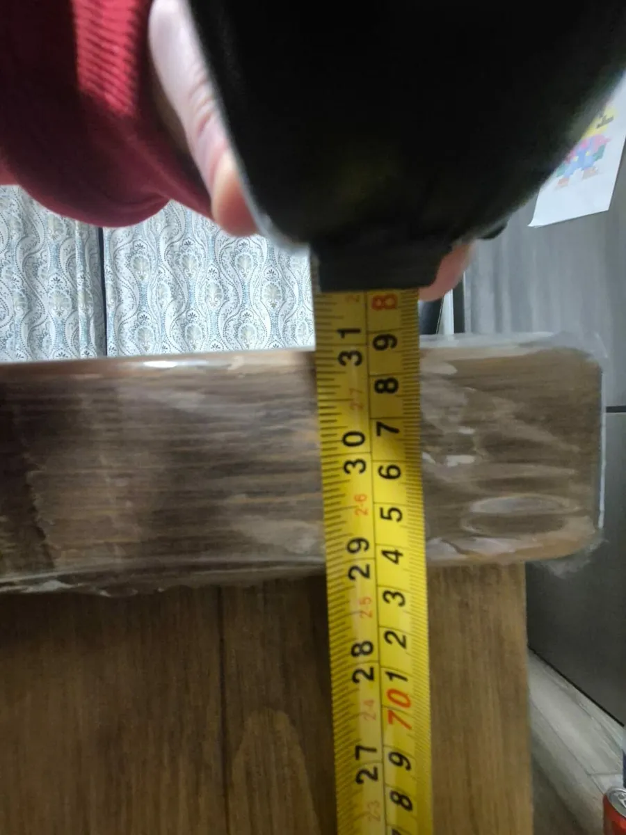 Dining table and 7 chairs - Image 4