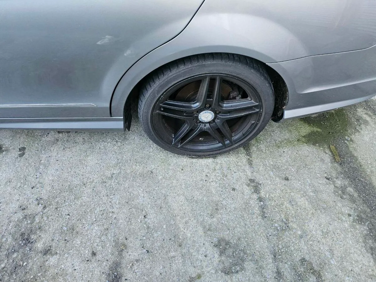 2011 mercedes c class - Image 2