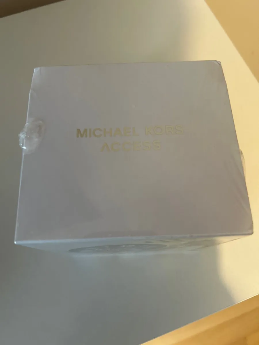 Michael kors Access - Image 2