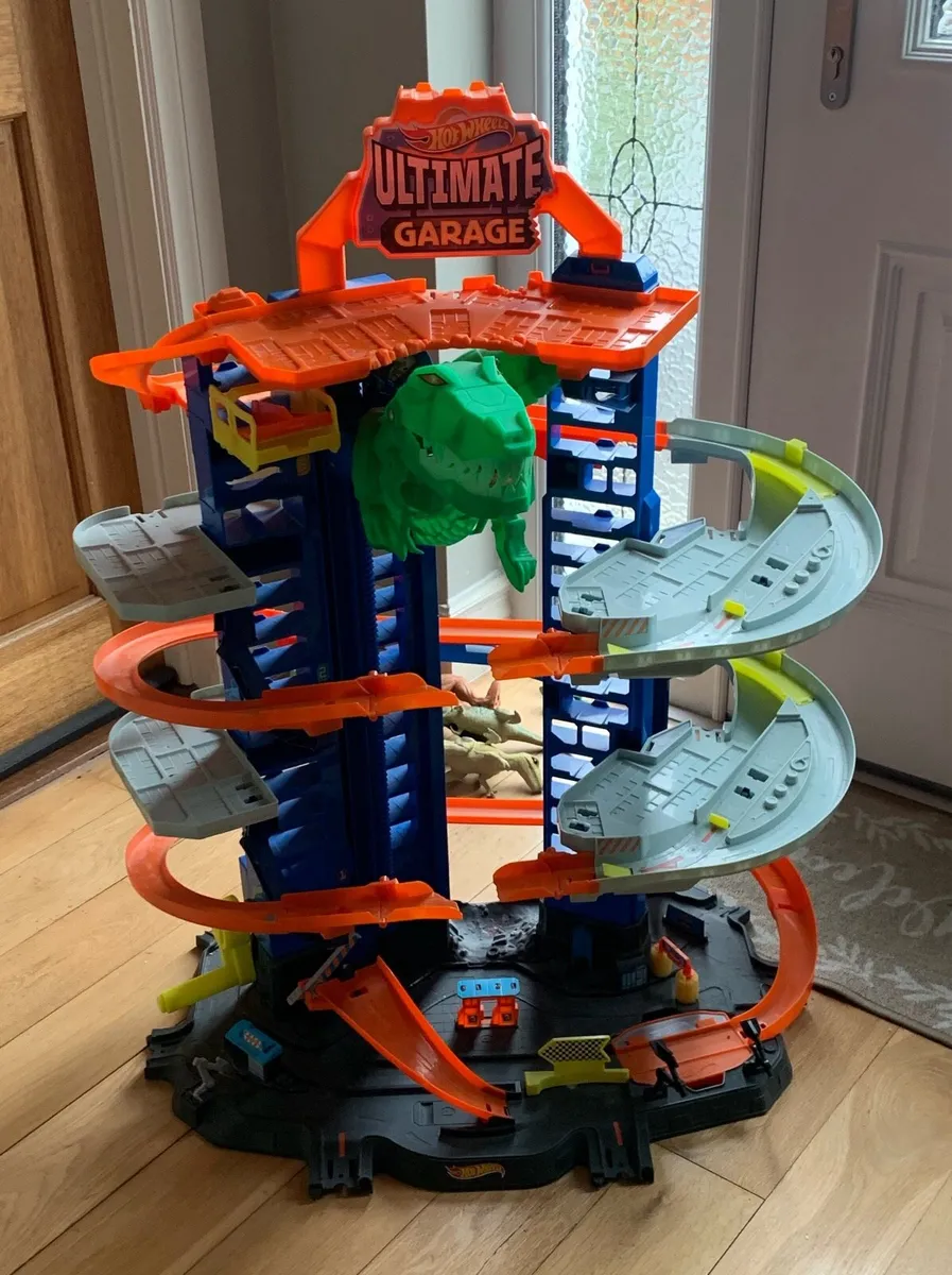 Hot Wheels city ultimate garage playset - Image 4