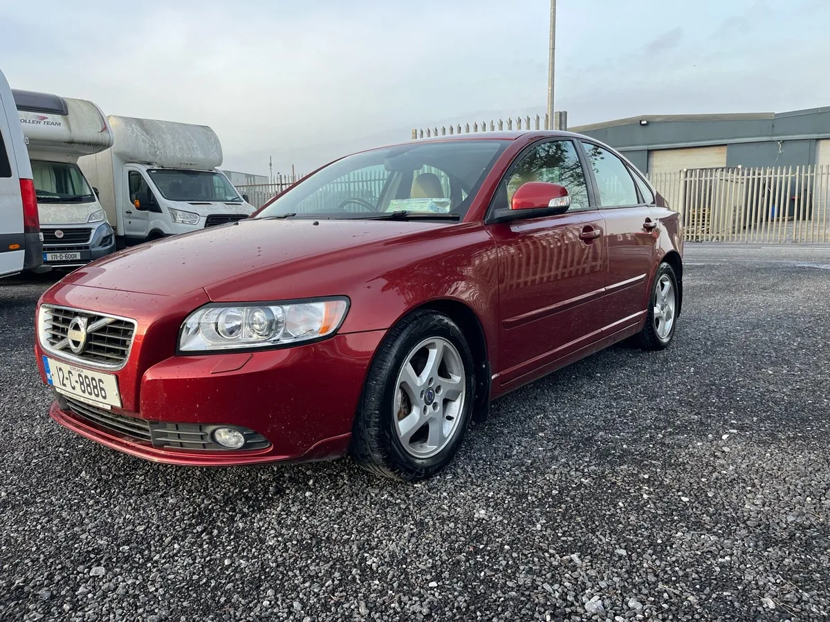 VOLVO S40 D2 1.6 D SE 4DR - Image 1