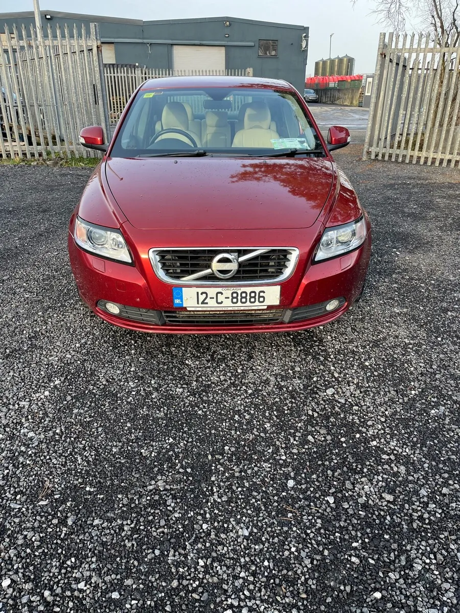 VOLVO S40 D2 1.6 D SE 4DR - Image 2