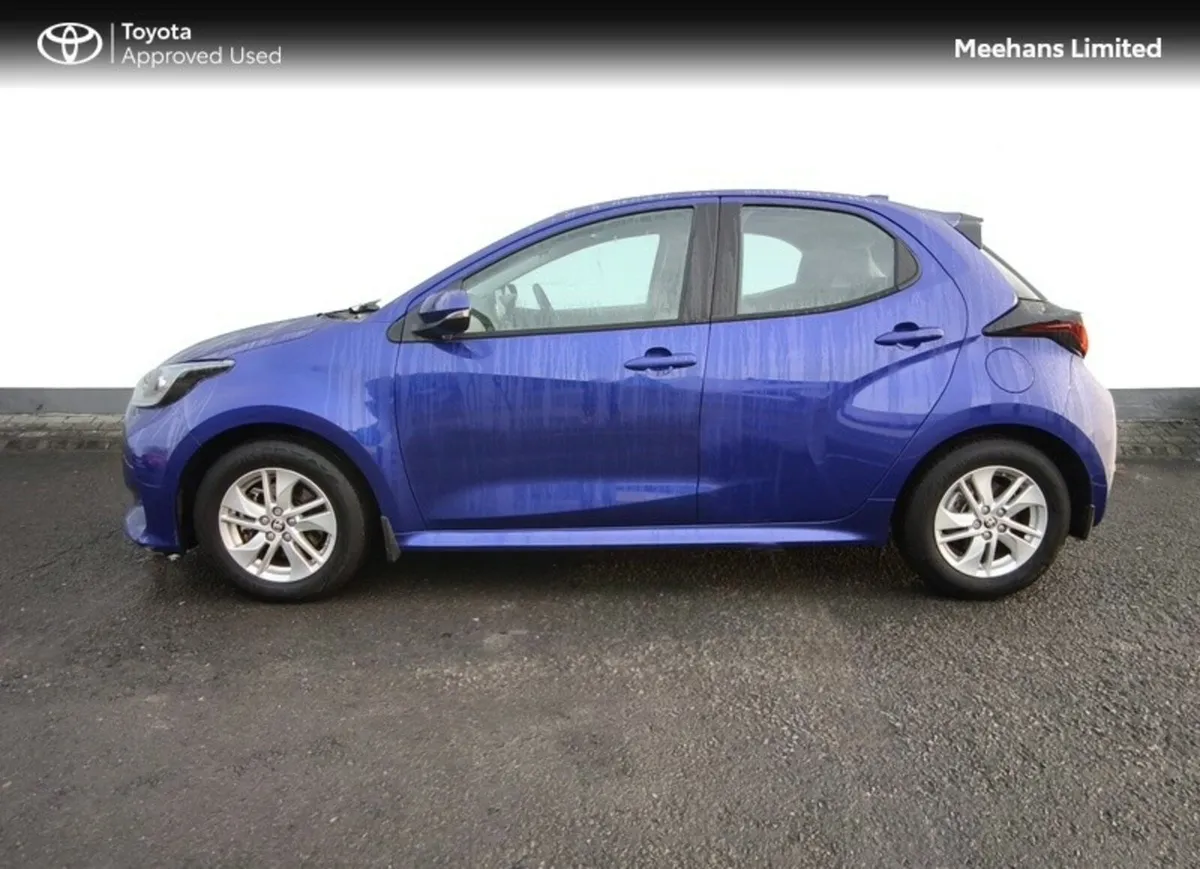 Toyota Yaris Yaris Hybrid 115 Luna - Image 3