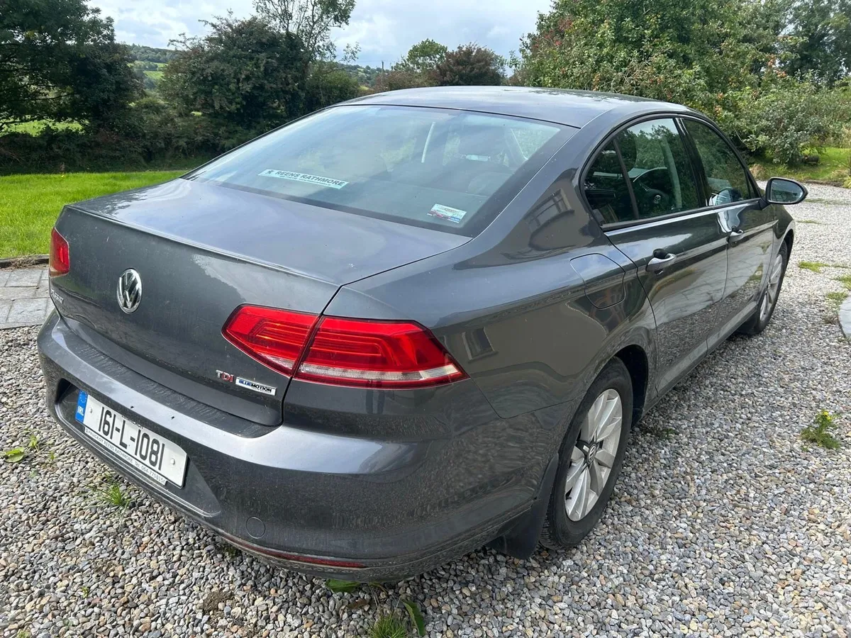 Volkswagen Passat 2016 - Image 4
