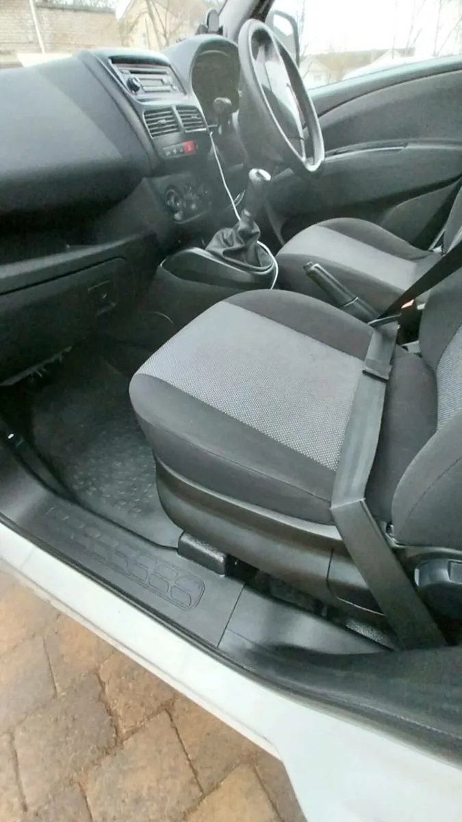 2⁰15 Fiat Doblo - Image 1