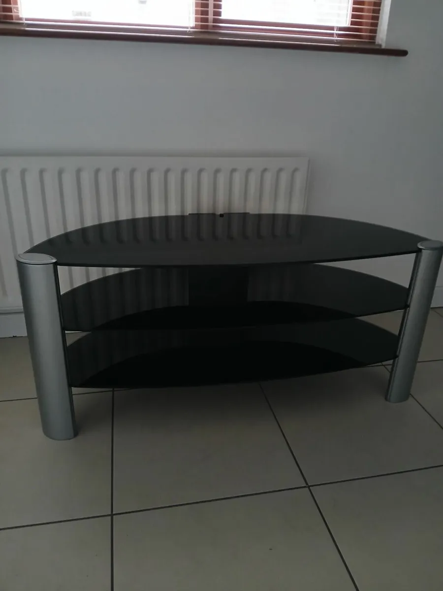 Tv black glass unit