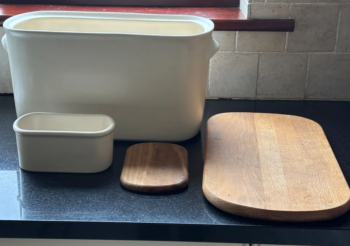 Bread bin & butter dish - Image 2