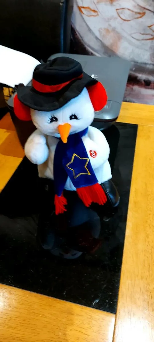 Christmas Singing Snowman. - Image 2
