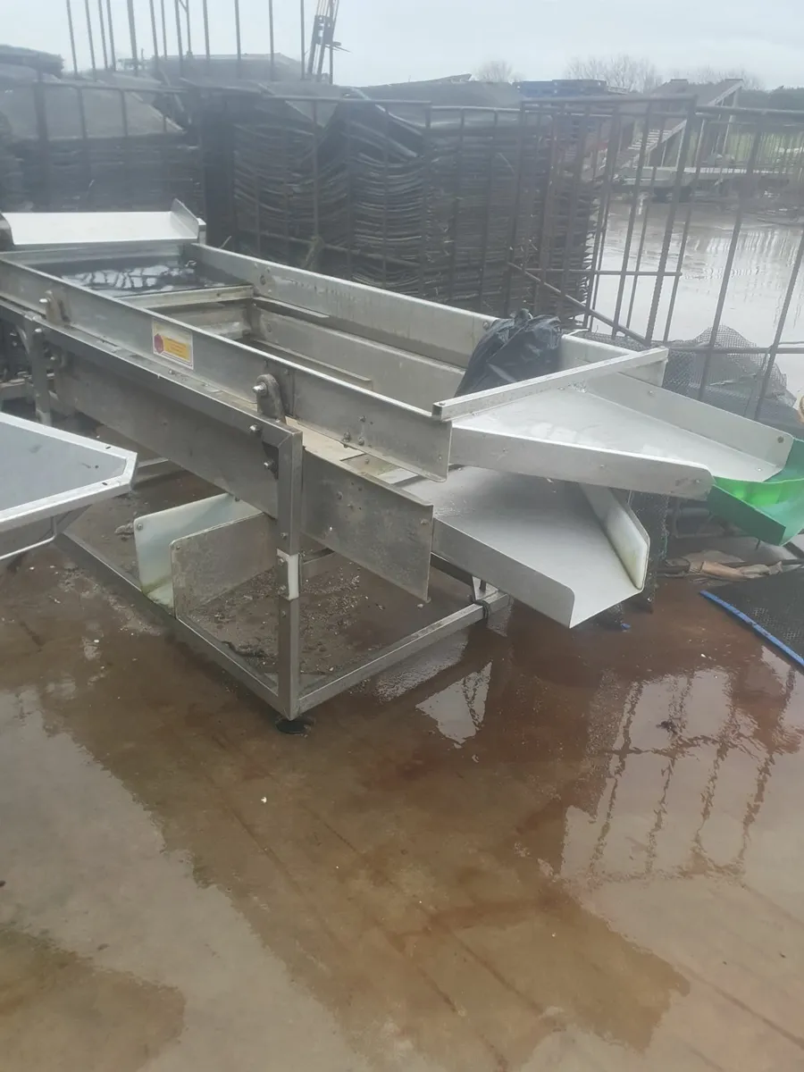 Conveyors hopper shaker dng pots and bits - Image 1