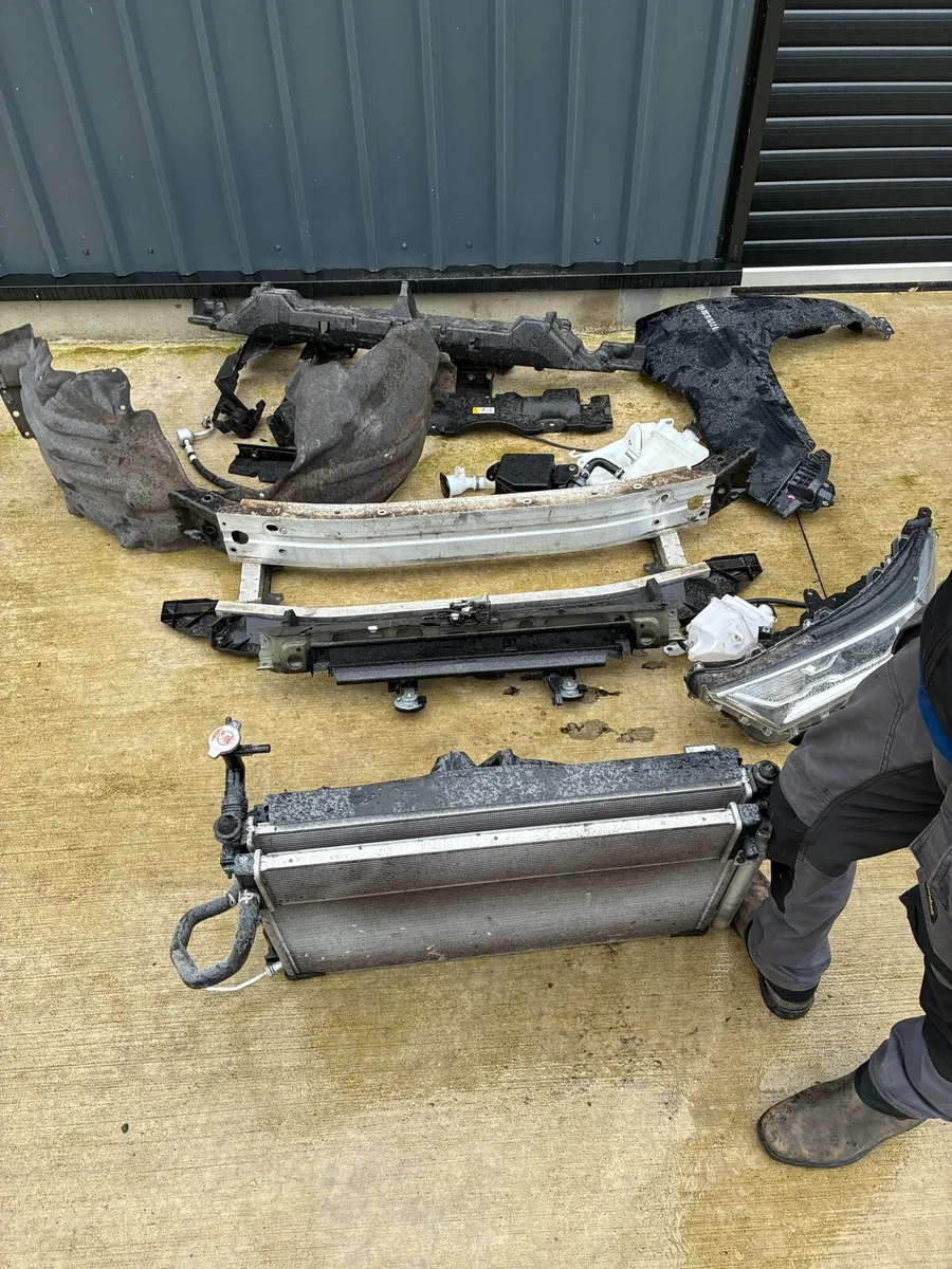 2021 Toyota RAV4 Frontal Parts - Image 1