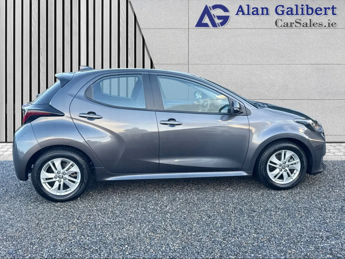 Toyota Yaris 1.5 Petrol HYBRID LUNA €91 - Image 3
