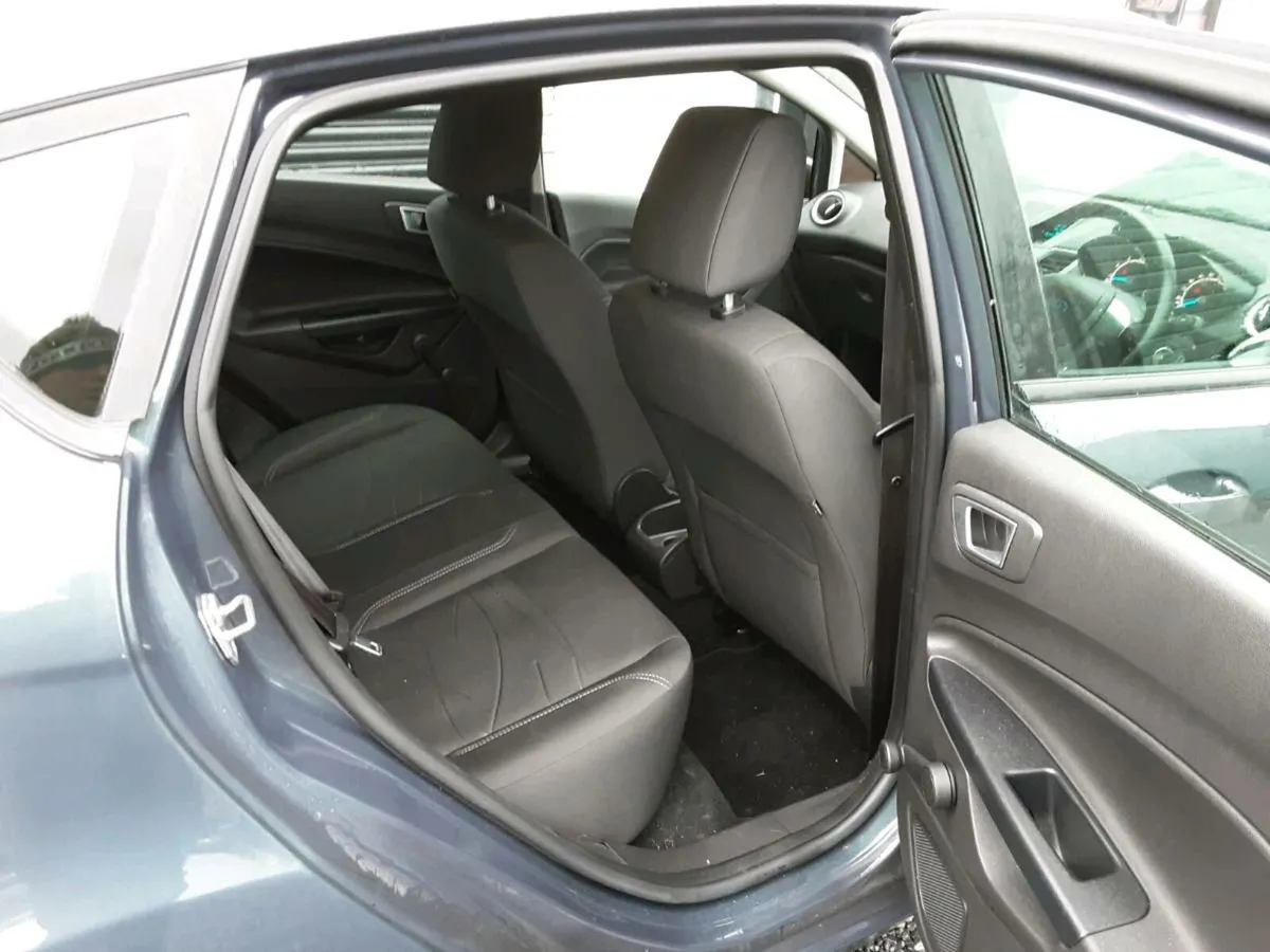 Ford fiesta 1.2 Petrol 2014 - Image 4