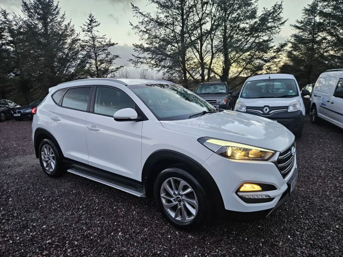 Hyundai Tucson Executive 5DR - Image 1