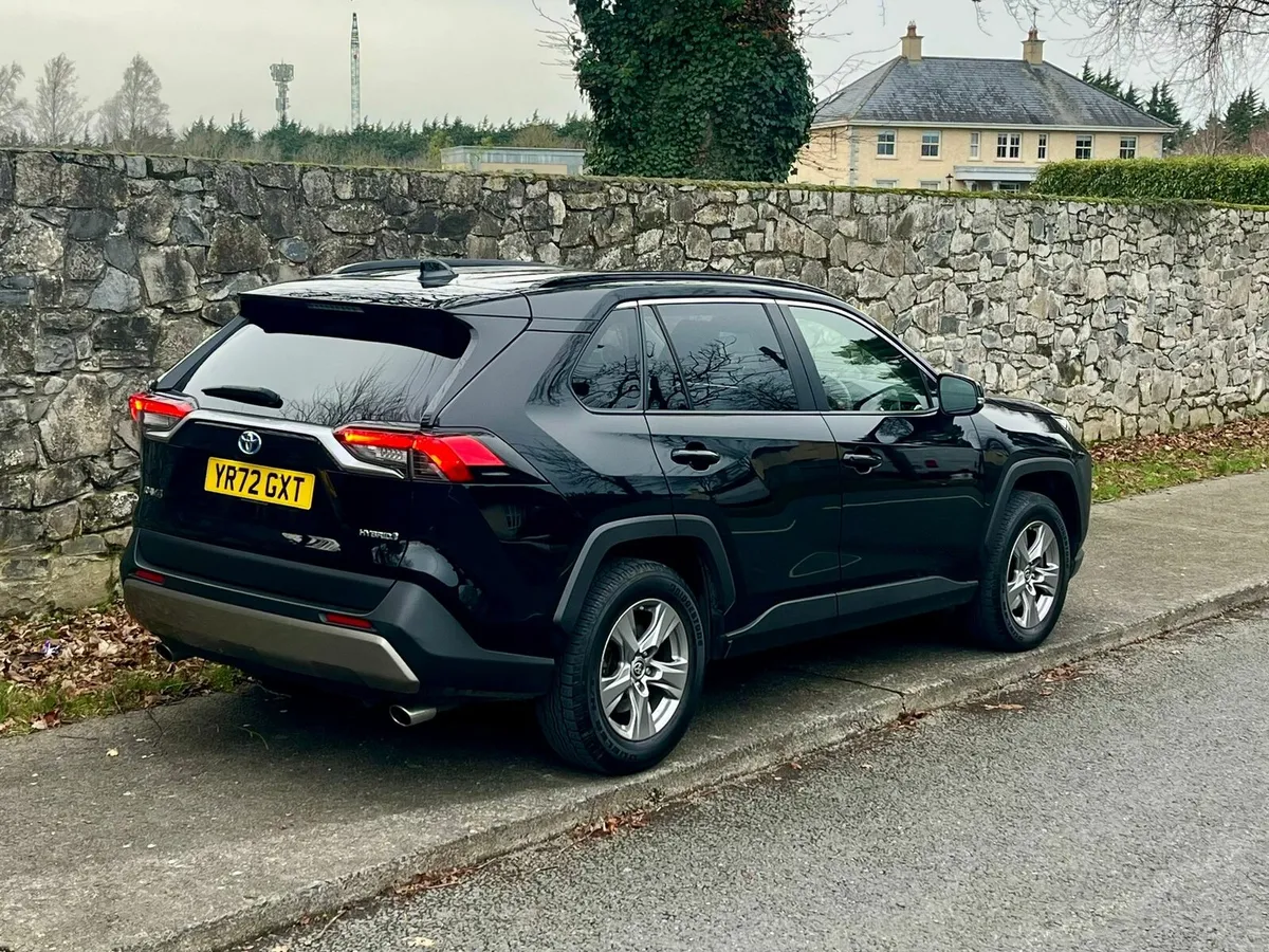 Toyota Rav Hybrid petrol - Image 3
