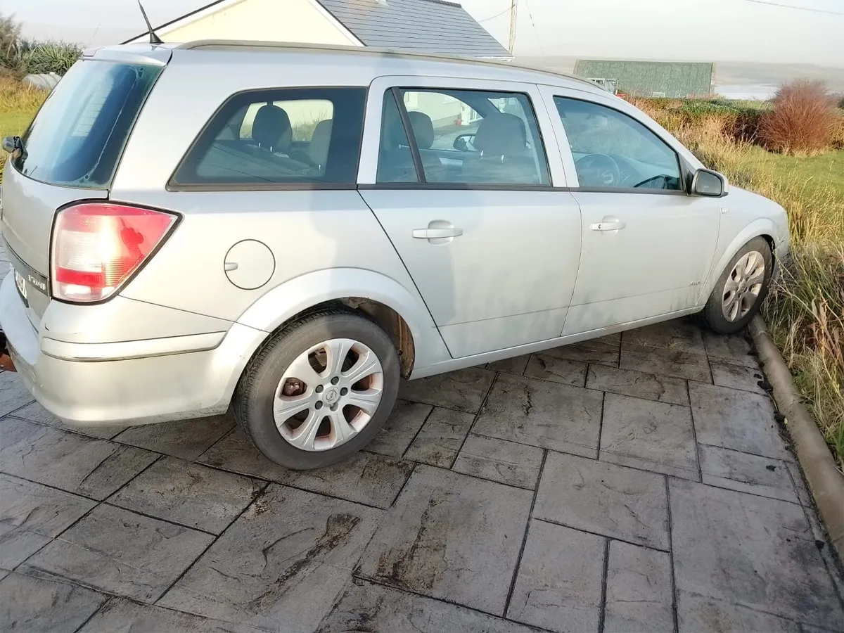 Opel Astra 2009 - Image 3