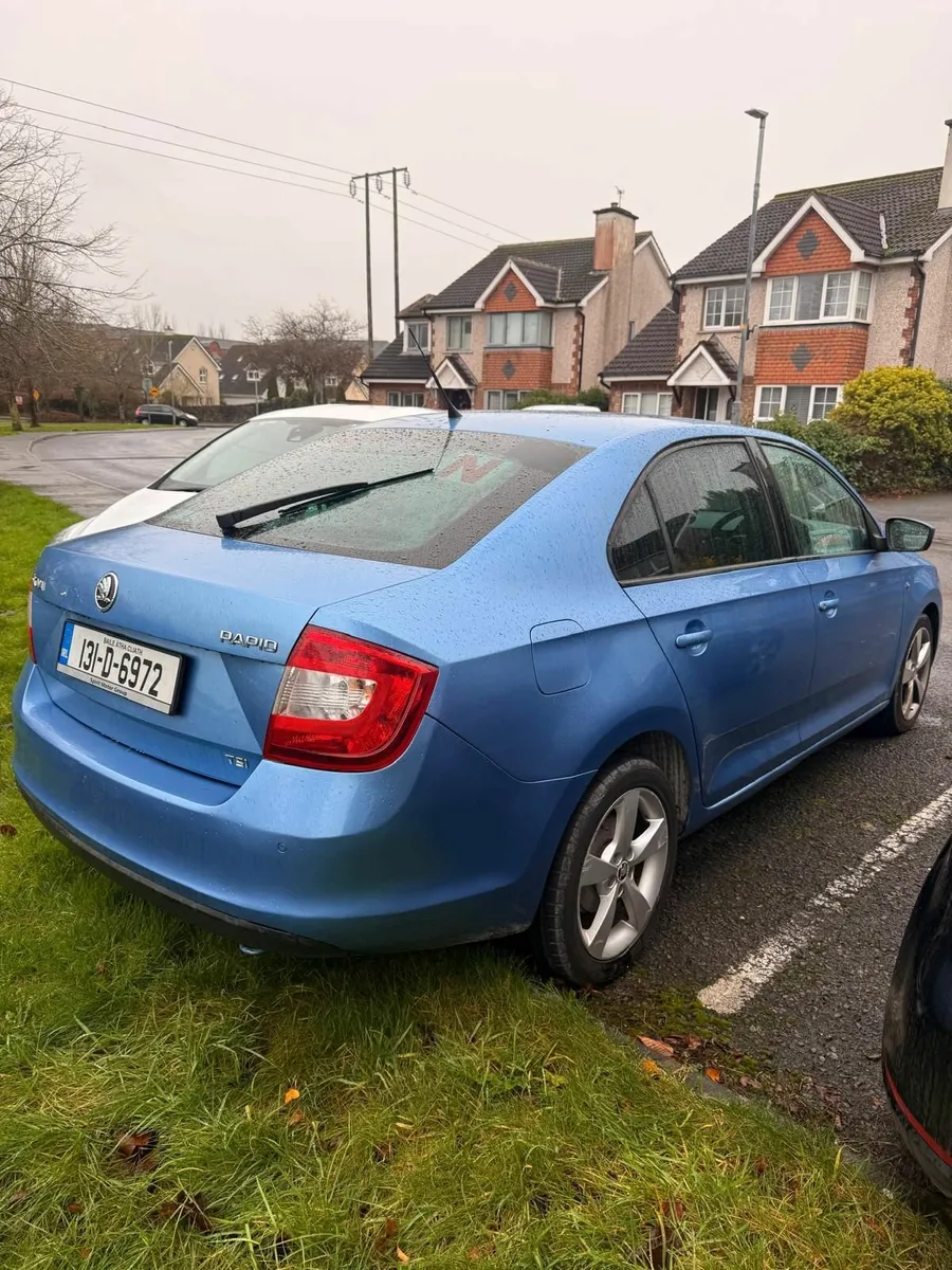 Skoda Rapid 2013 - Image 2