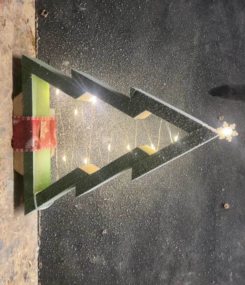 Christmas tree - Image 1