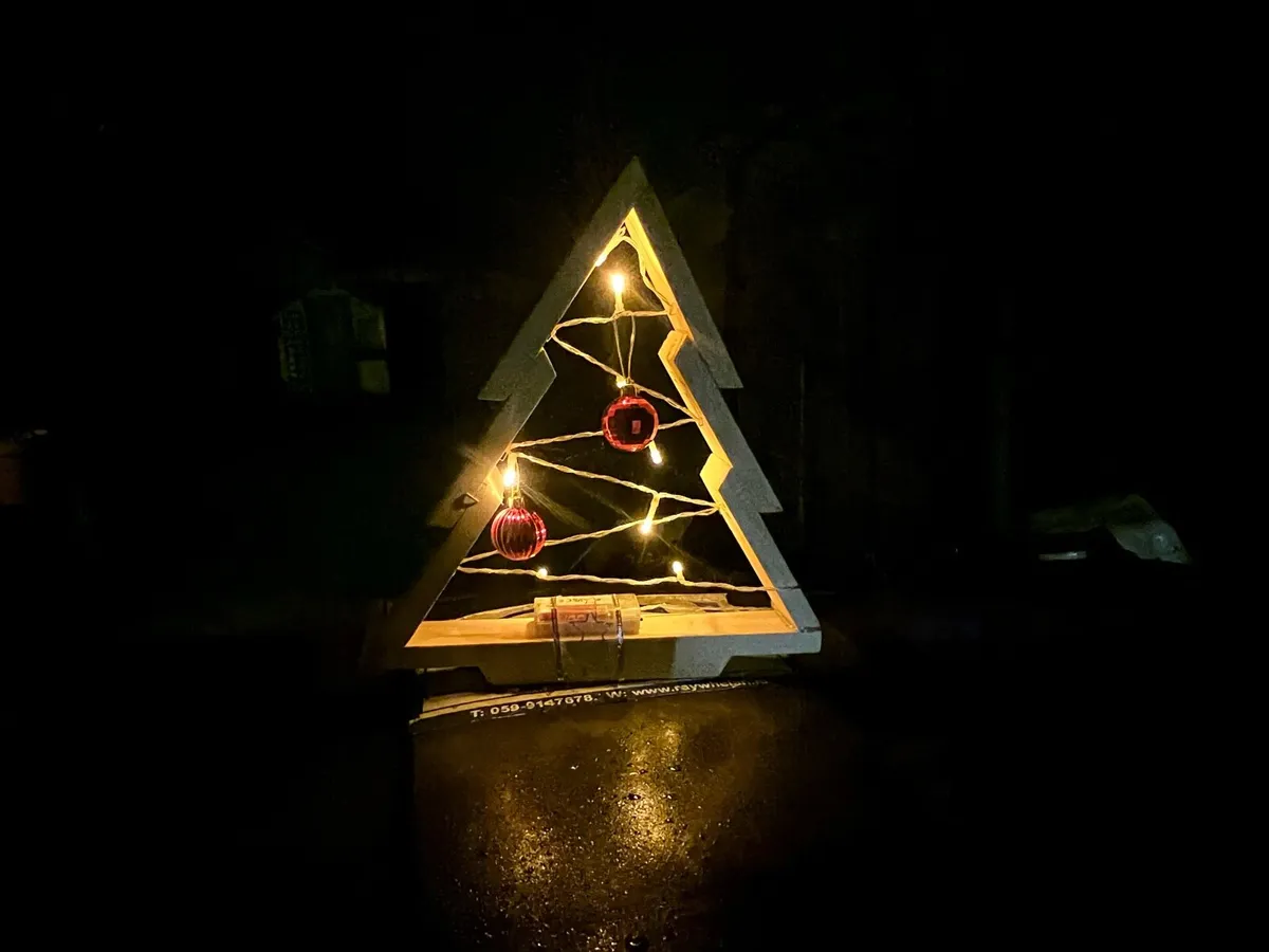 Christmas tree - Image 4