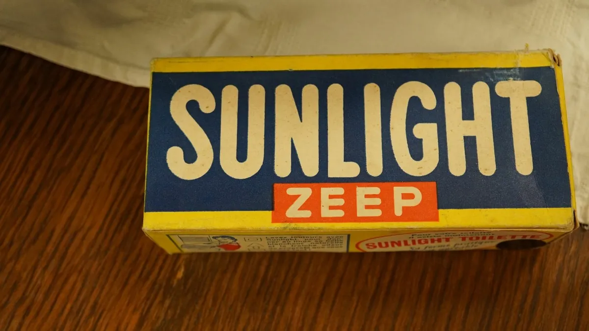 Vintage Sunlight Zeep Soap Bar - Image 1