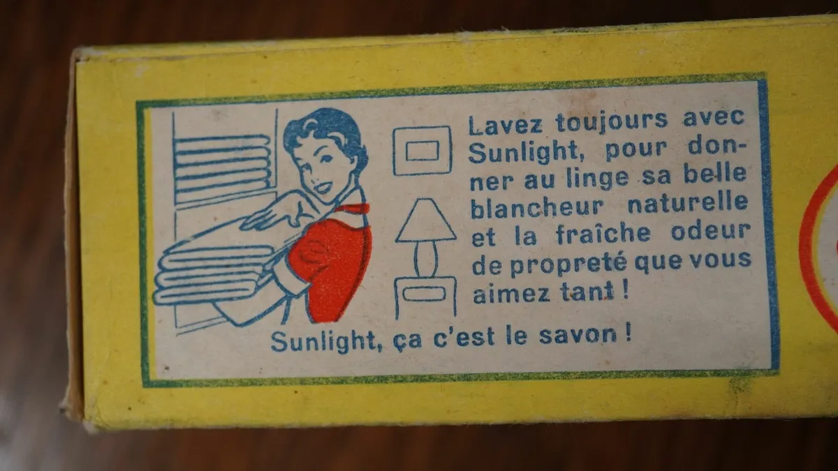 Vintage Sunlight Zeep Soap Bar - Image 2