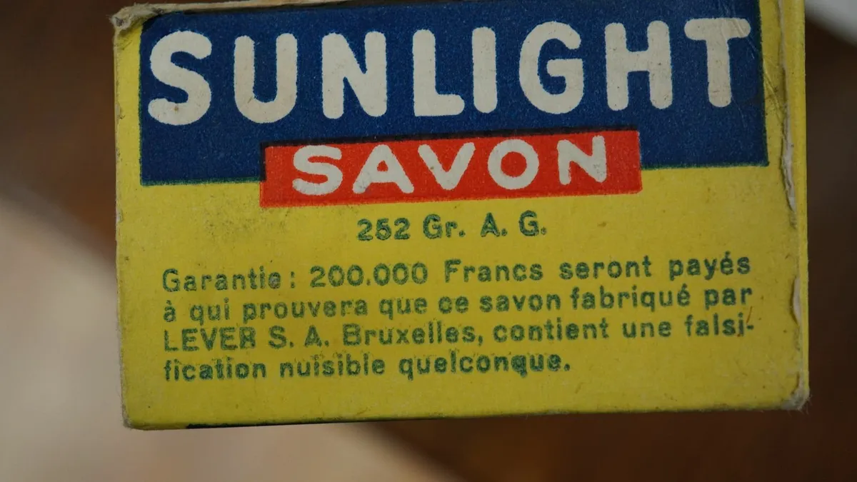 Vintage Sunlight Zeep Soap Bar - Image 3