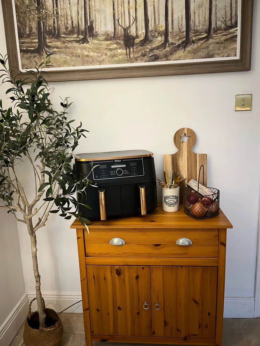 Unit / press / sideboard - Image 1