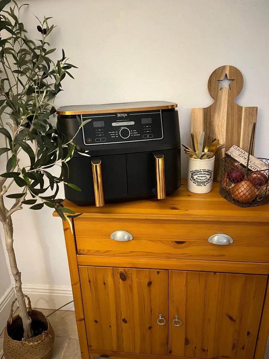 Unit / press / sideboard - Image 2