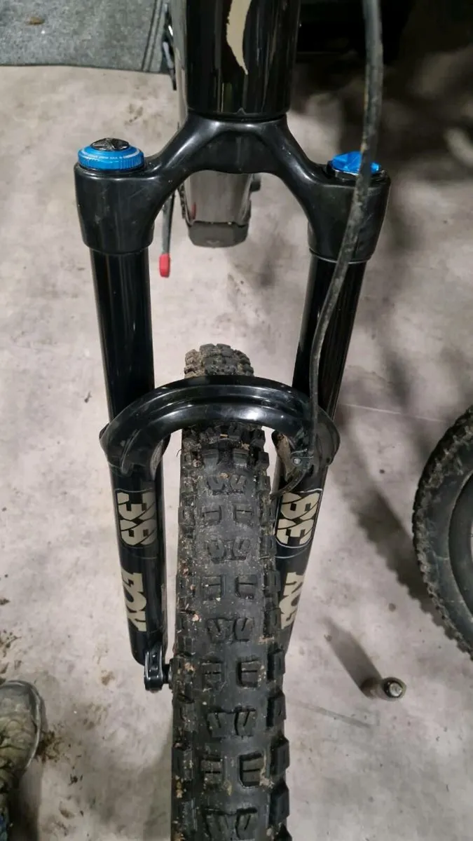 Fox 38 fork performance elite - Image 1