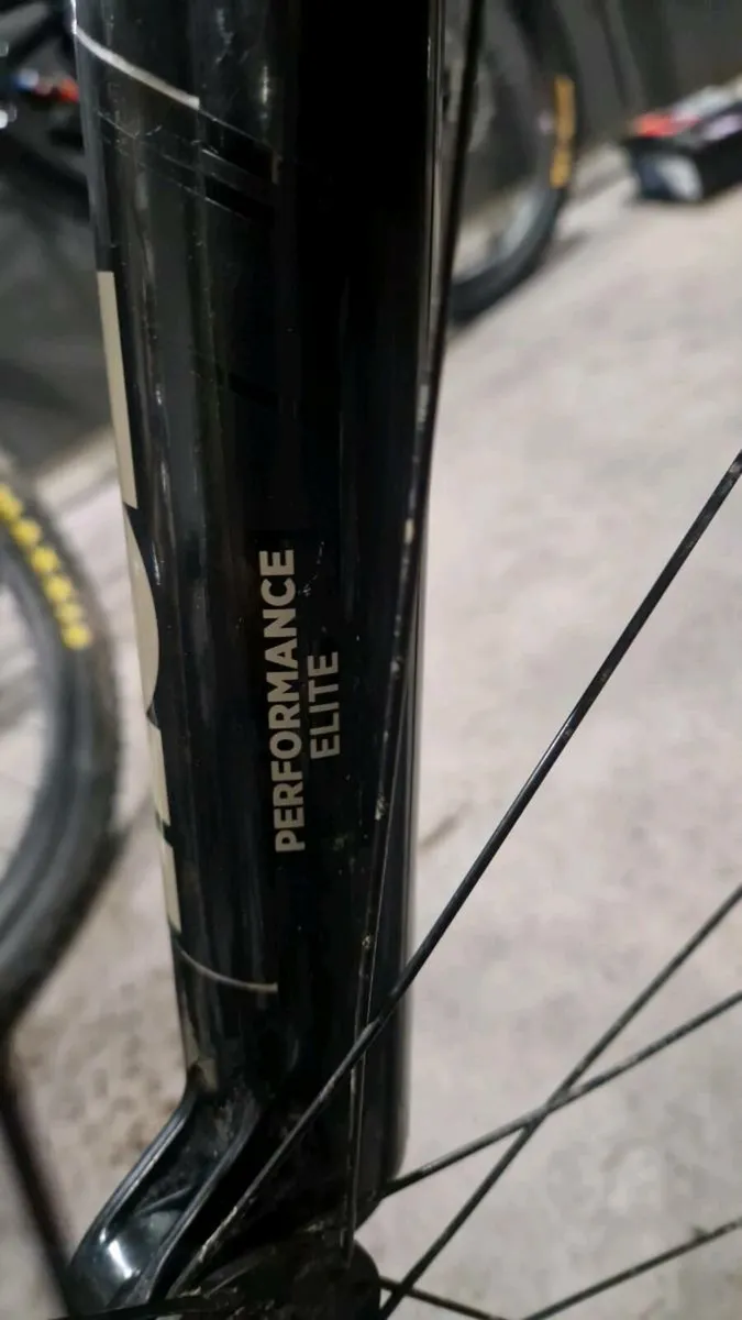 Fox 38 fork performance elite - Image 2