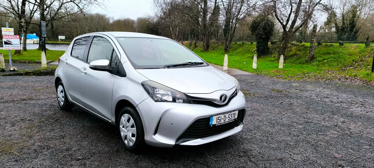 2015 TOYOTA VITZ 1.0 PETROL AUTOMATIC SAT NAV - Image 2