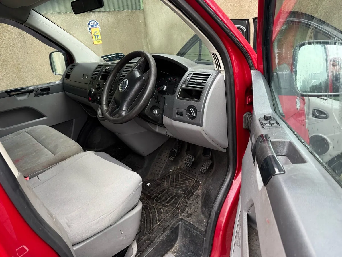 VW Transpoter Cvrt 07/2026 LWB - Image 3