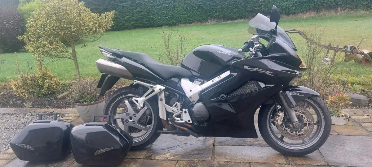 HONDA VFR 800 V TECH ABS 2009 - Image 1